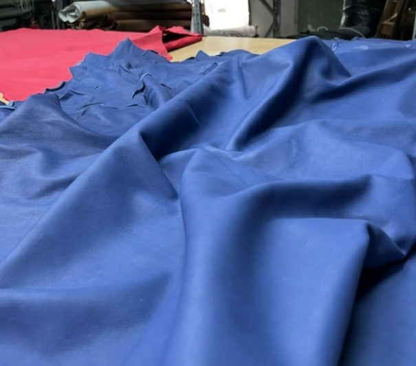 Краст (экспериментальный ,васильковый), без финиша, 1.0-1.4 мм, средний размер 200-220 дм²